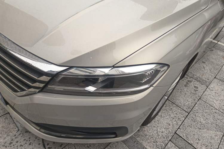 Used Volkswagen Lavida 2018 1.5L Automatic Comfort Edition China V Standard Left Front Headlight