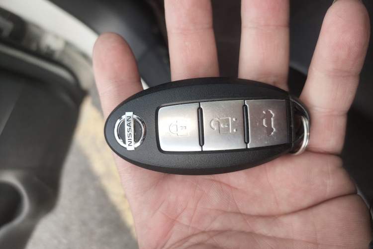 Used Nissan Sylphy 2019 1.6XV CVT Smart Connect Luxury Edition China V Standard Vehicle Key