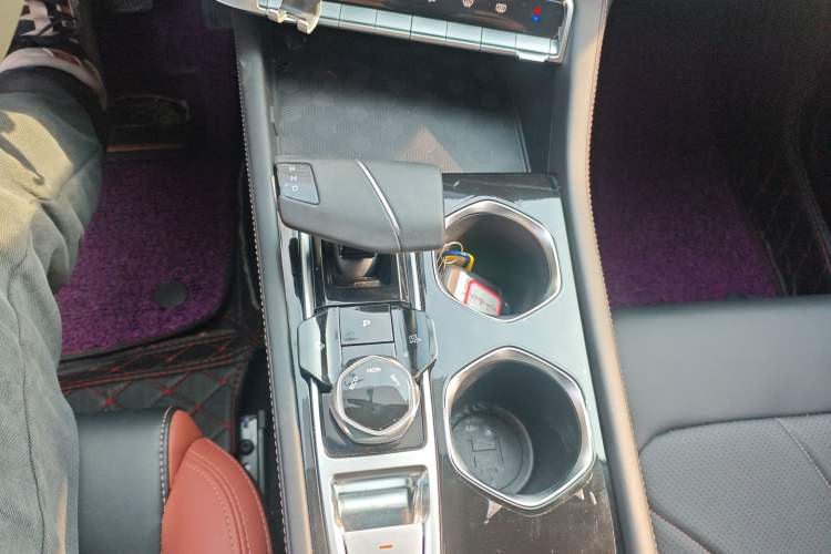 Used Changan Eado 2022 PLUS Blue Whale NE 1.4T GDI DCT Prestige Edition
