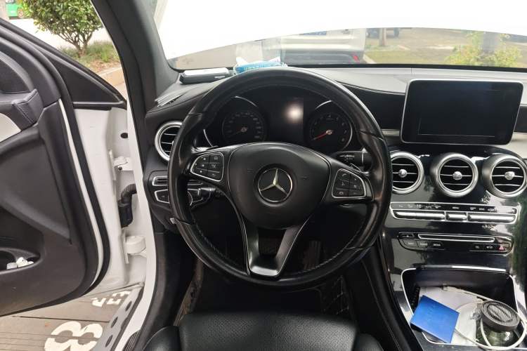 Used Mercedes-Benz GLC 2016 GLC 200 4MATIC Steering Wheel
