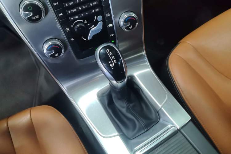 Used Volvo S60 2017 S60L T4 Smart Range Edition
