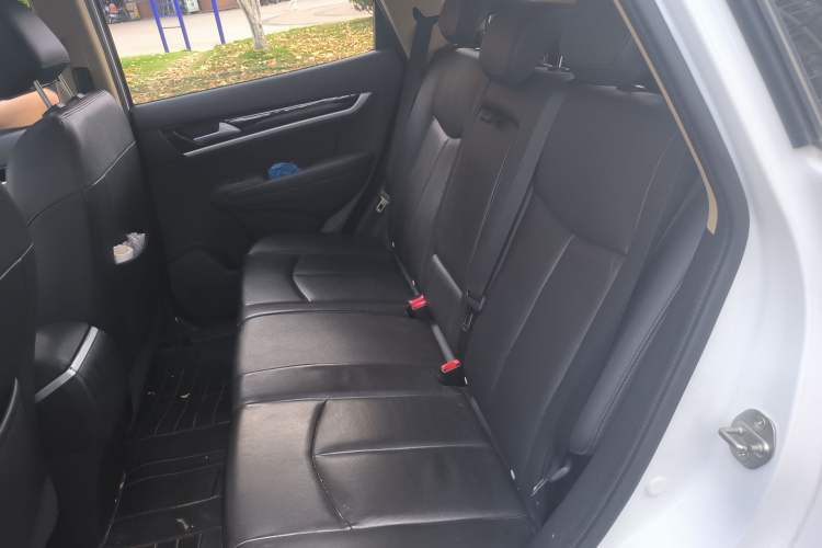 Used Dongfeng Aeolus AX7 2015 2.0L Manual Zhiyi Trim Left Rear Seat
