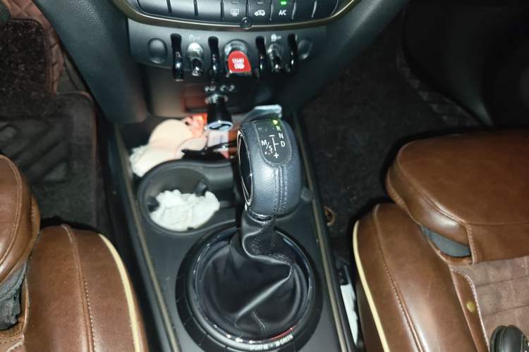 Used MINI Countryman 2017 1.5T COOPER ALL4 Gear Lever
