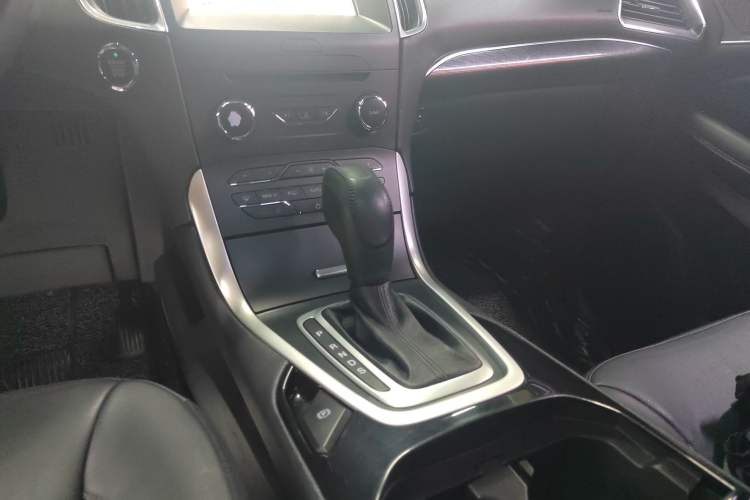 Used Ford Edge 2016 EcoBoost 245 Two-Wheel-Drive Titanium 7-Seater