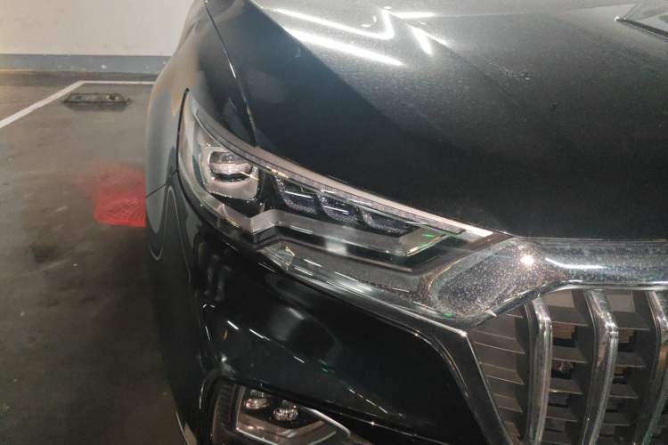 Used Hongqi HS5 2019 2.0T Smart Connect Flagship All-Wheel-Drive Version Right Front Headlight