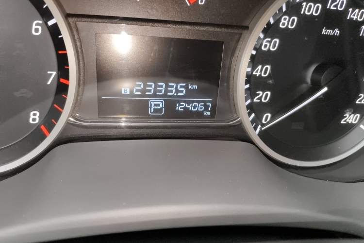 Used Nissan Sylphy 2018 1.6XV CVT Deluxe Edition Odometer Close Up