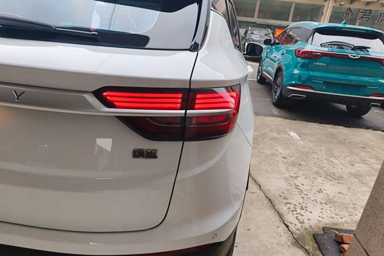 Used Geely Auto Coolray 2020 Facelift 240T DCT Hunter
