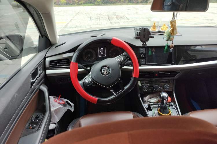 Used Volkswagen Lavida 2019 280TSI DSG Luxury Edition China VI Standard Steering Wheel