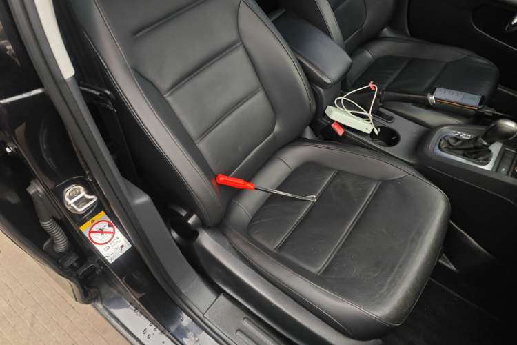 Used Volkswagen Sagitar 2014 Revised Version 1.4TSI Automatic Luxury Edition
