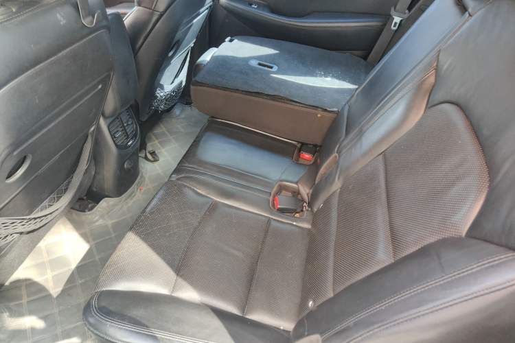 Used Kia Carens 2013 2.0L 7-Seater Automatic Comfort Edition China IV Standard