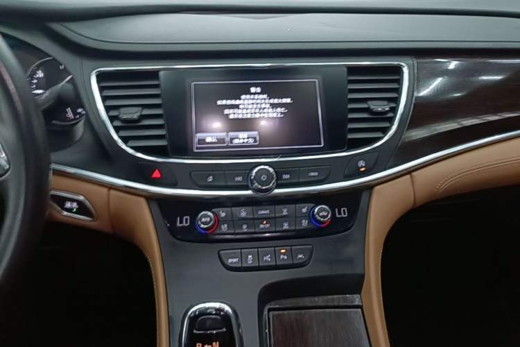 Used Buick LaCrosse 2016 28T Luxury Version