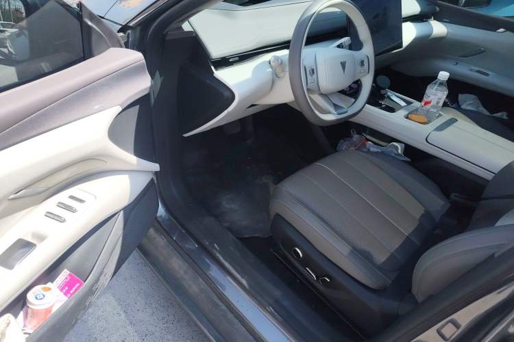 Used Deepal L07 2025 530 Ultra DeepBlue Intelligent Driving AD PRO Pure-Electric Version
