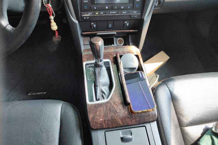 Used Toyota Camry 2016 2.0G 10th Anniversary Leading Edition Gear Lever