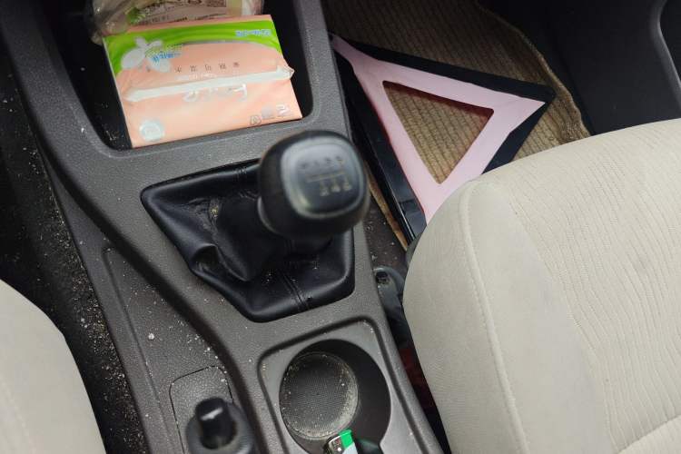 Used Wuling Rongguang V 2019 1.5L Standard Version China VI LAR