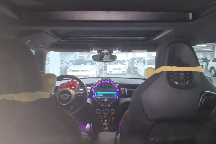 Used MINI MINI 2018 1.5T COOPER Racing Driver