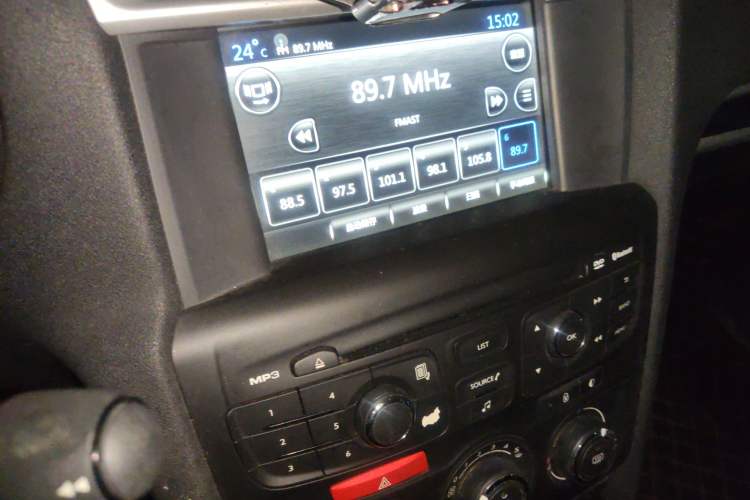 Used Citroen C4L 2014 1.8L Intelligent Drive Automatic Enjoyment Model Audio And AC Panel