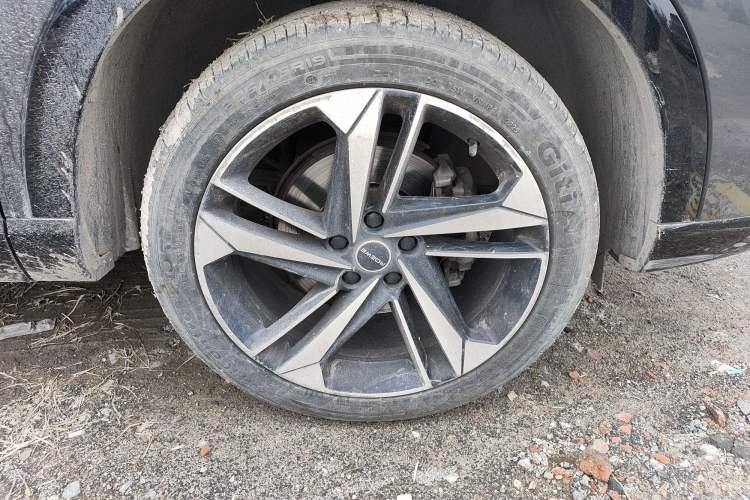 Used Roewe RX5 MAX 2022 1.5T Automatic Zhiwei Prestige Edition
