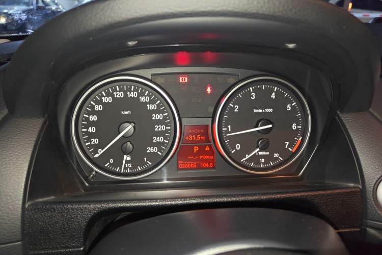 Used BMW X1 2013 sDrive18i Sport Design Package Instrument Cluster