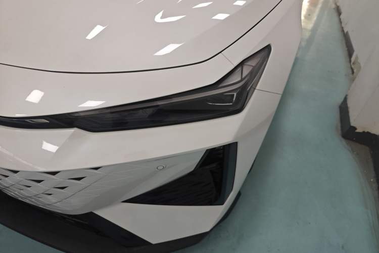 Used CHANGAN UNI-V 2024 1.5T Prestige Edition
