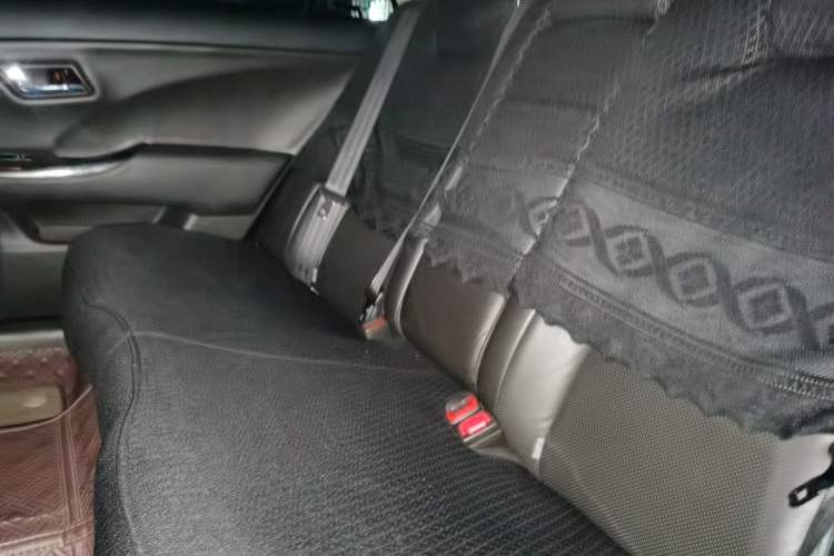 Used Toyota Crown 2010 2.5L Royal Leather Sunroof Navigation Edition Left Rear Seat