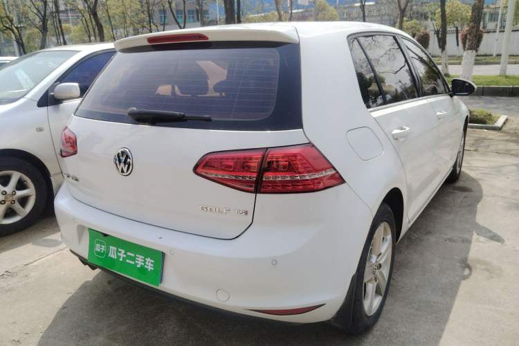 Used Volkswagen Golf 2014 1.4TSI Automatic Luxury Model Rear Right 45 Deg