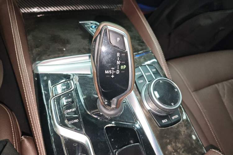 Used BMW 5 Series 2022 525Li M Sport Package