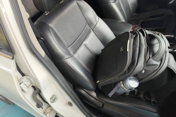 Used Nissan X-Trail 2014 2.5L CVT Leading Edition 4WD
