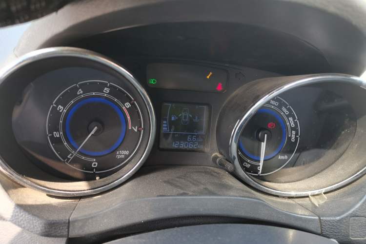 Used Cowin E3 2018 1.5L Manual Luxury Model