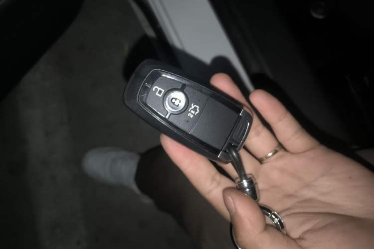 Used Ford Mondeo 2025 2.0T EcoBoost Luxury Version
