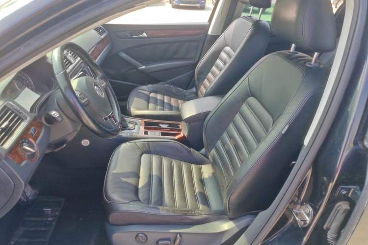 Used Volkswagen Passat 2011 1.8TSI DSG Prestige Edition Left Front Seat