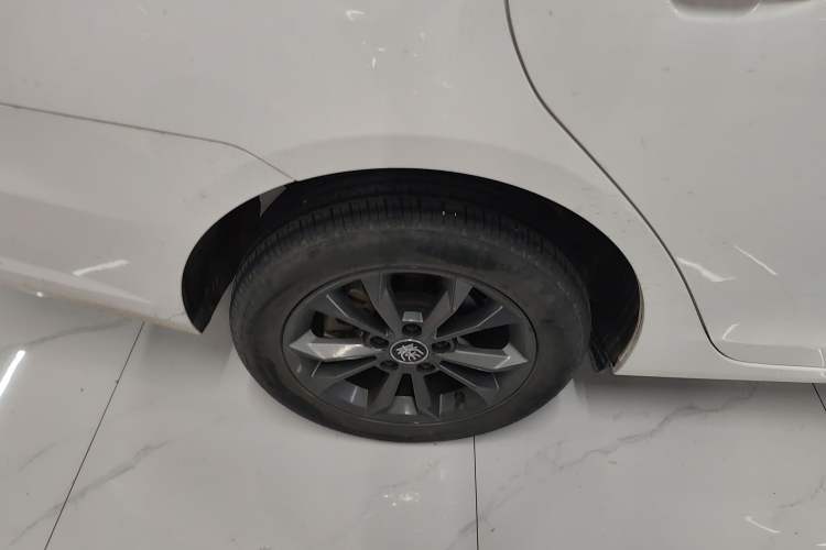 Used BYD Qin 2019 1.5L Automatic Luxury Model Right Rear Wheel Hub