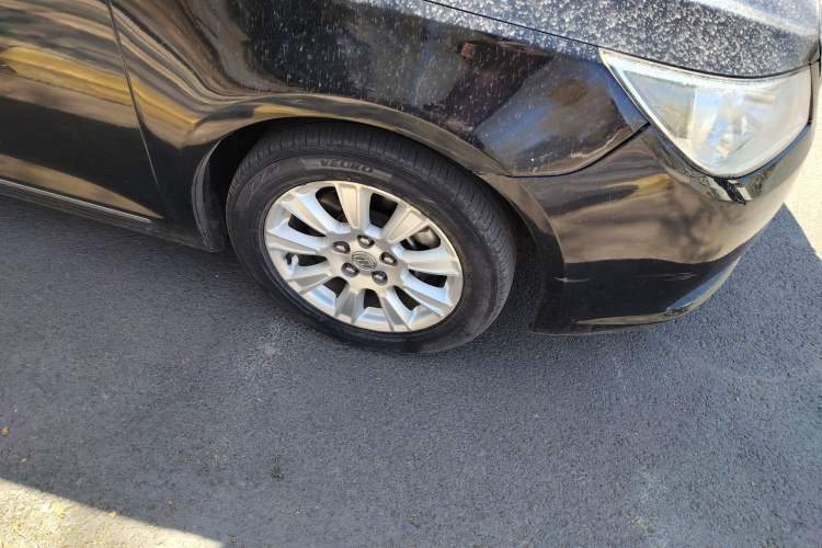 Used Buick LaCrosse 2012 2.4L SIDI Elegant Edition Right Front Wheel Hub