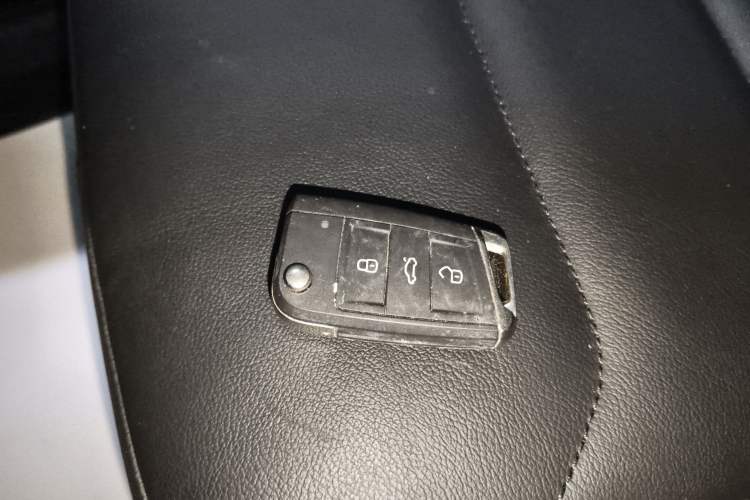 Used Volkswagen Tayron 2022 280TSI Two-Wheel Drive Luxury Smart Connectivity Version Interior 1