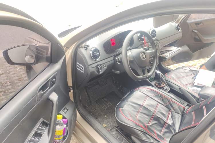 Used Volkswagen Jetta 2017 1.5L Automatic Fashion Model
