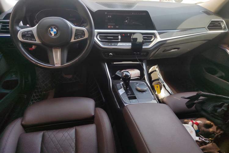Used BMW 3 Series 2022 325Li M Sport Package Center Console