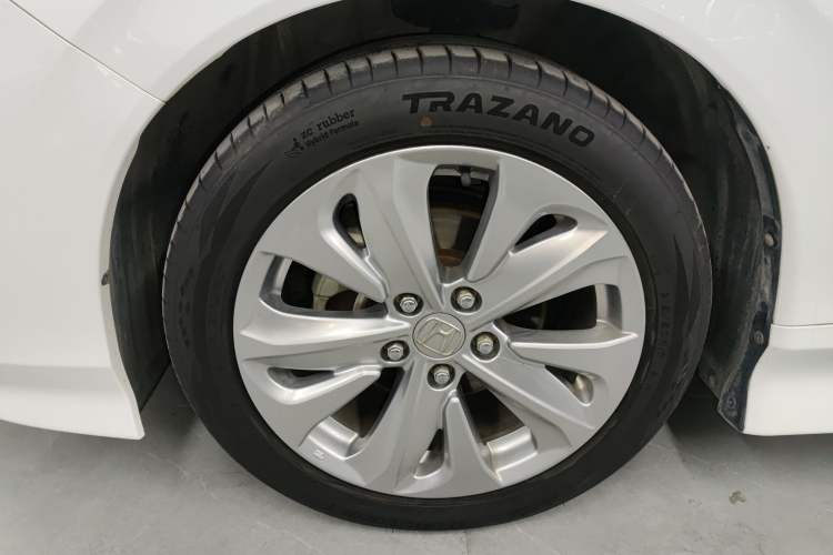 Used Honda Jade 2017 1.8L Automatic Classic Edition 5 seats
