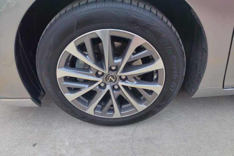 Used Lexus ES 2023 200 Excellence Edition