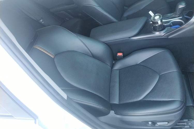 Used Toyota Camry 2021 2.0G Luxury Edition