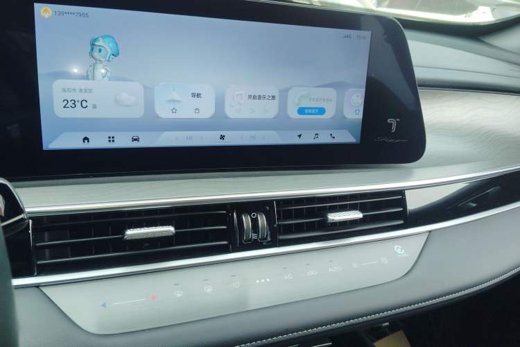 Used Chery Tiggo 8 PRO 2024 Champion Edition 290T Two-Wheel Drive Shining Version 5 Seats Audio And AC Panel