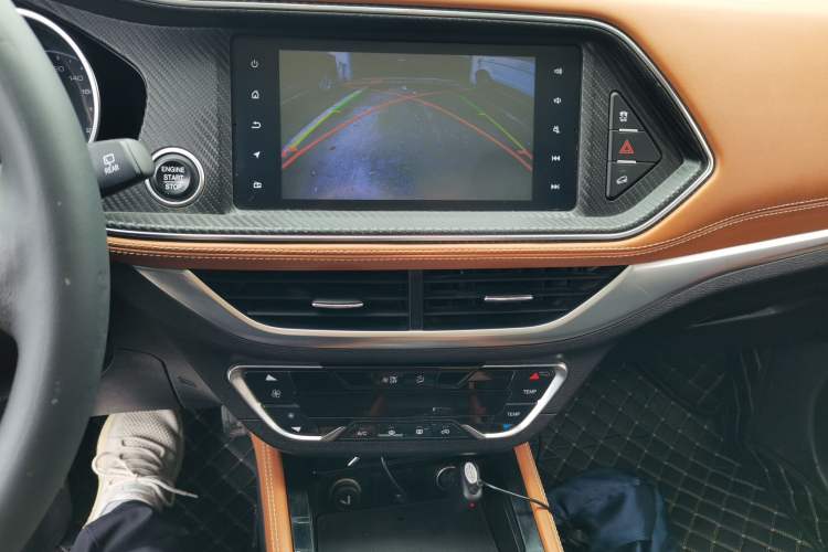 Used Zotye T300 2017 1.5L Manual Luxury Model Audio And AC Panel