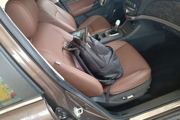 Used BYD S7 2017 2.0T Automatic Luxury Model Right Front Seat