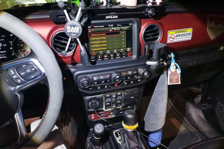 Used Jeep Wrangler 2019 2.0T Rubicon Four-Door Version China VI Emission Standard
