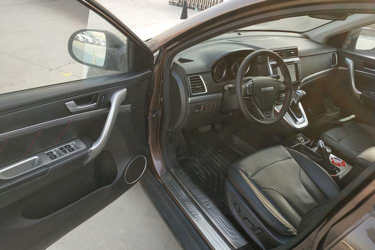 Used Haval H6 2015 Sport Edition 1.5T Automatic Two-Wheel Drive Luxury Model