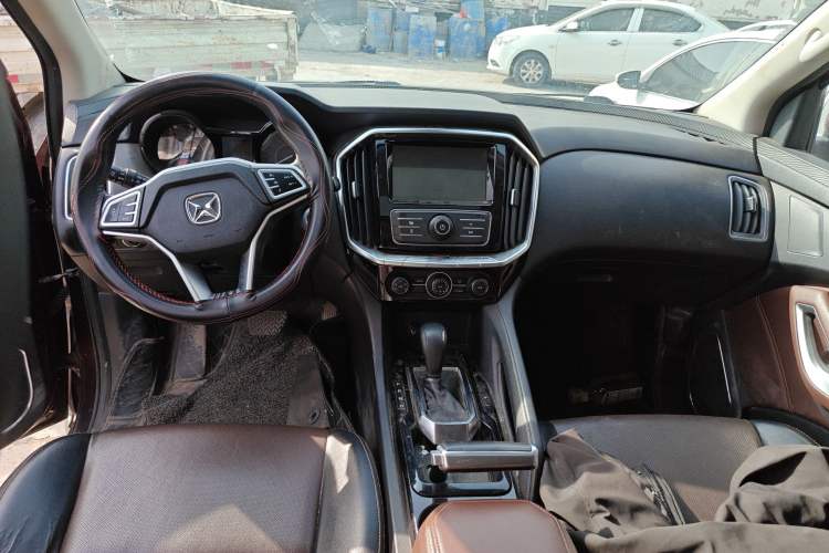 Used JMC Yusheng S350 2016 2.0T Automatic All-Wheel Drive Gasoline Luxury Version with Sunroof 5 Seats
