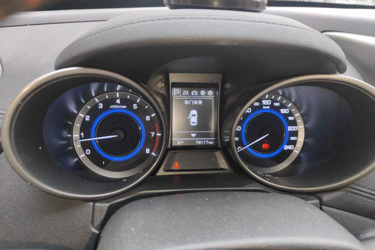 Used Changan CS35 2016 1.6L Automatic Luxury Model China V Standard