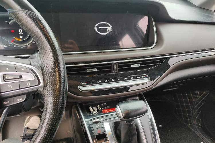 Used GAC Trumpchi M6 2019 270T Automatic Prestige Edition (7-seater) China V Standard Audio And AC Panel