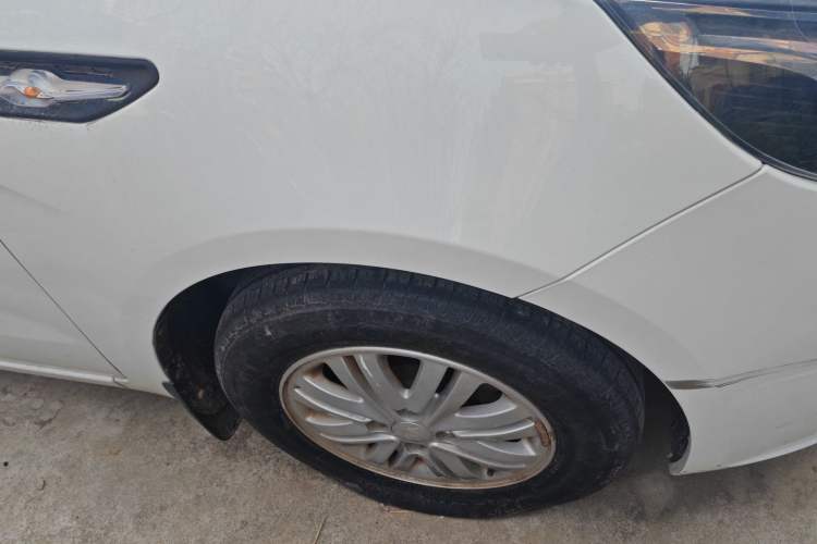 Used Kia K2 2012 Sedan 1.4L MT GLS Commemorative Edition Right Front Wheel Hub