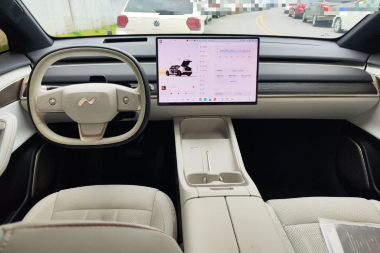 Used ONVO L60 2024 60 kWh Rear-Drive Version