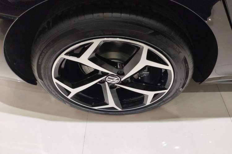 Used Volkswagen Passat 2026 Model, Outstanding 380TSI Xingkong Longteng Edition
