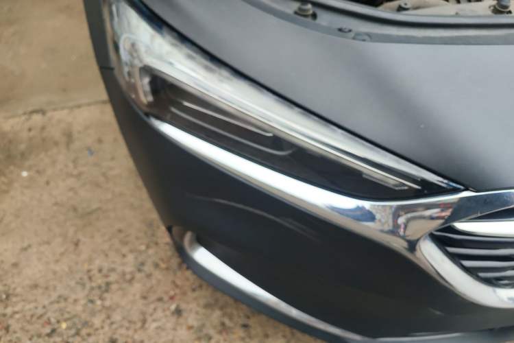 Used Buick LaCrosse 2019 28T Luxury Version Right Front Headlight